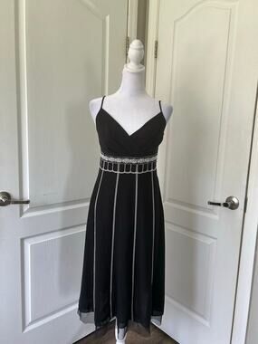 Ann Taylor LOFT Y2K Black Cocktail Dress with Tulle Hem size 2​